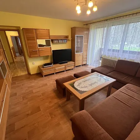 Villa Rekreacni Dum Pod Brizou *